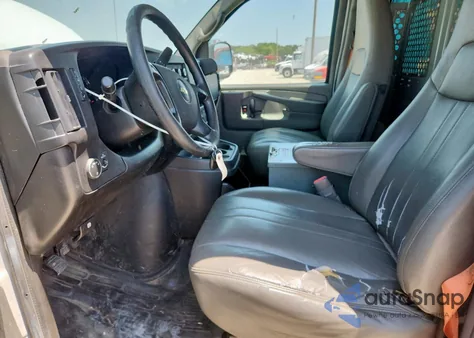 2023 Chevrolet Express G2500 из США, поврежденный, VIN 1GCWGAFP6P1102326